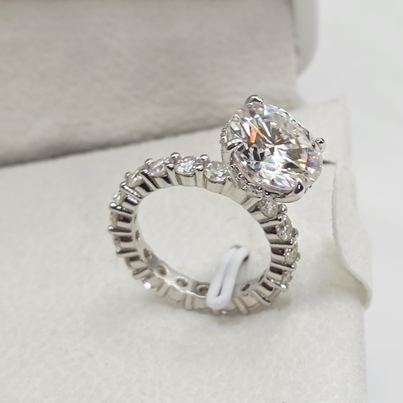 4CTW Moissanite Halo Cut .4 Prong S925 Silver Ring - Picture 9 of 9